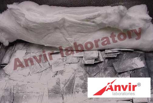 أموال داكنة / أوراق نقدية ملطّخة